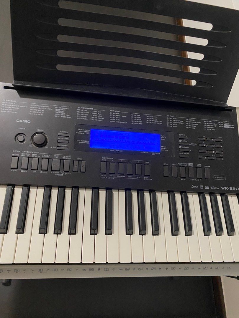 Casio wk shop 220 weighted keys