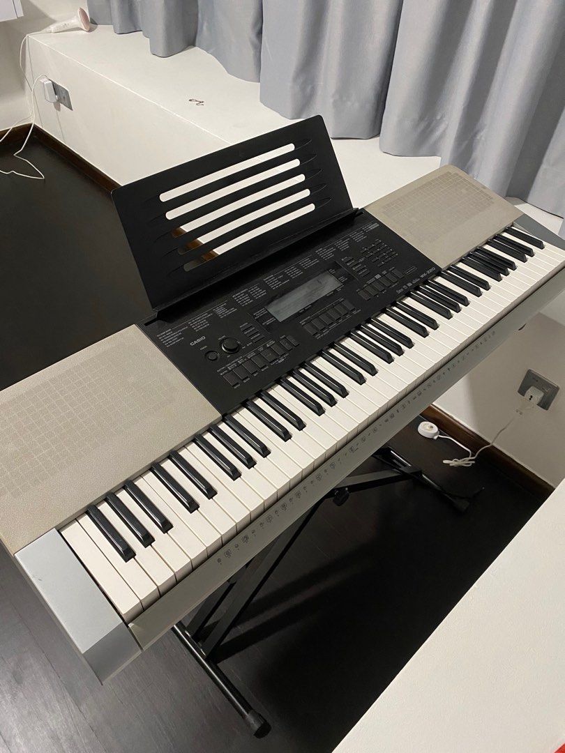 Casio keyboard WK220 Full 76Key Pianostyle keyboard, Hobbies & Toys