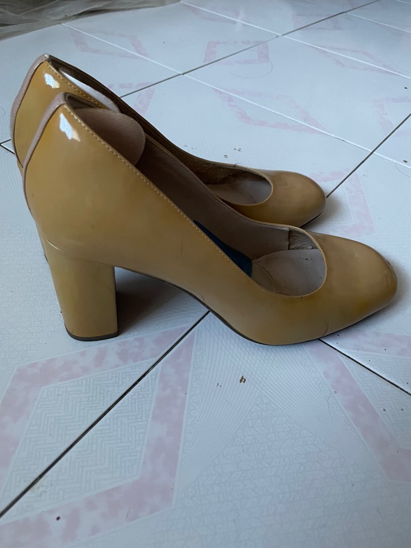 Clarks clearance nude heel