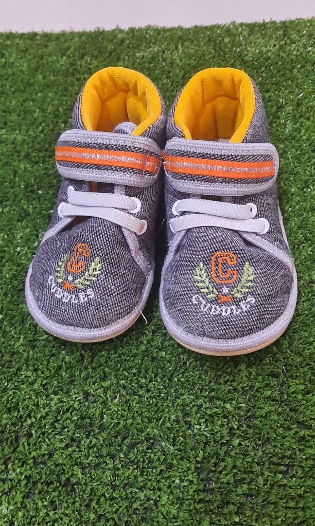 Comfortable cheap children's shoes