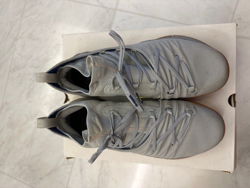 Curry Basketball Shoes, Men's Fashion, Footwear, Casual shoes on