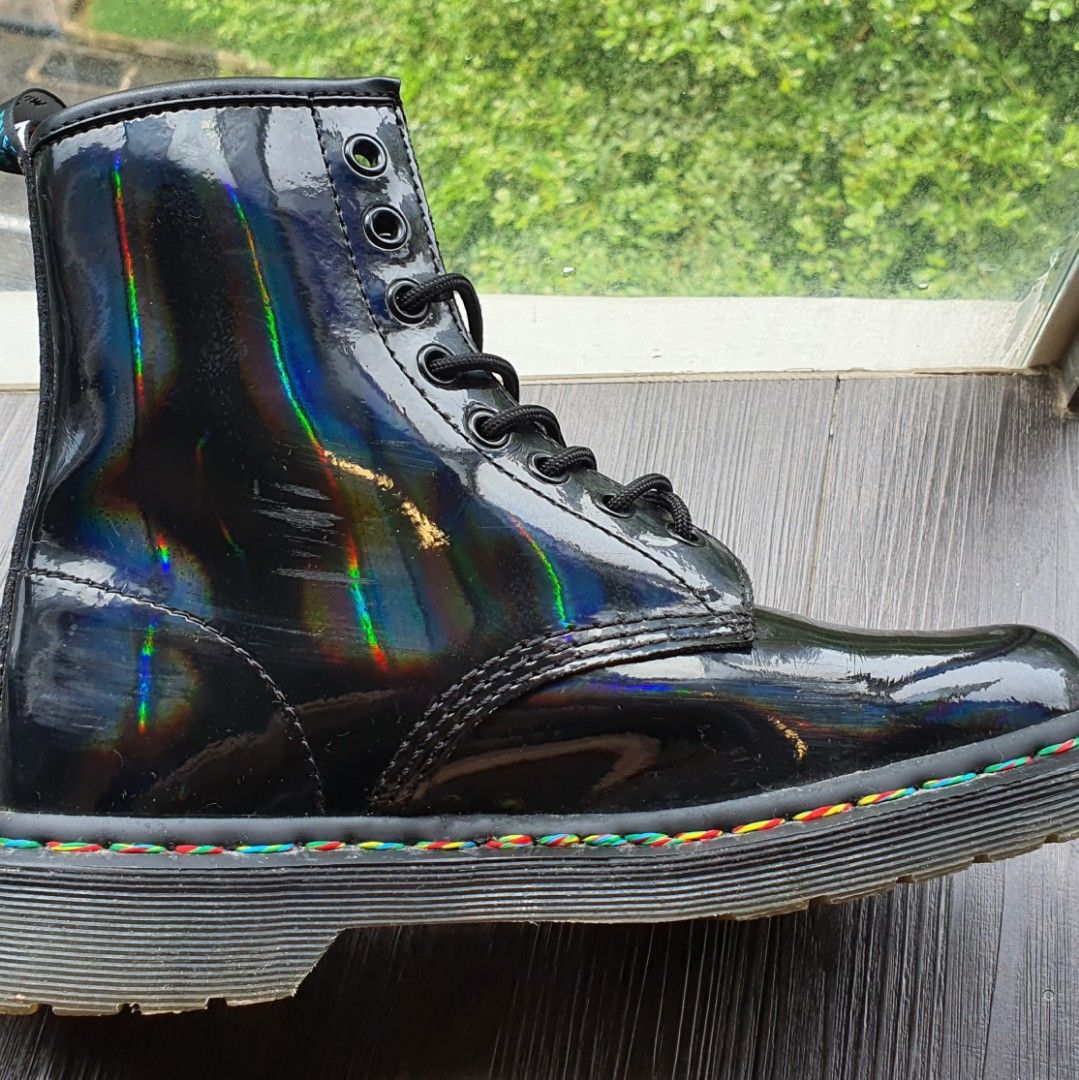 Dr marten sales 146 rainbow patent