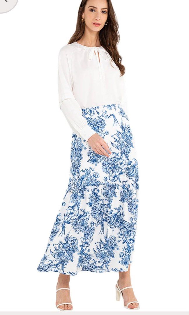 Floral maxi 2025 skirt xs