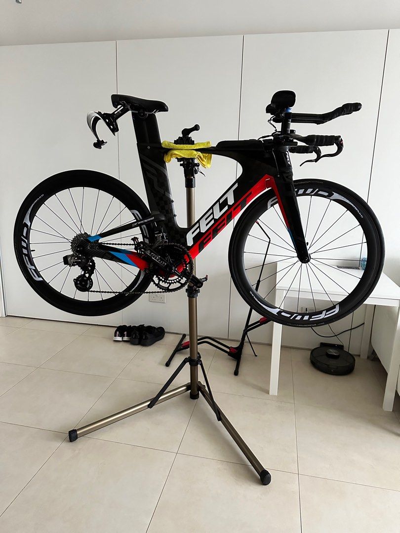 Felt IA FRD TT Triathlon carbon Bike size 54 Sports Equipment