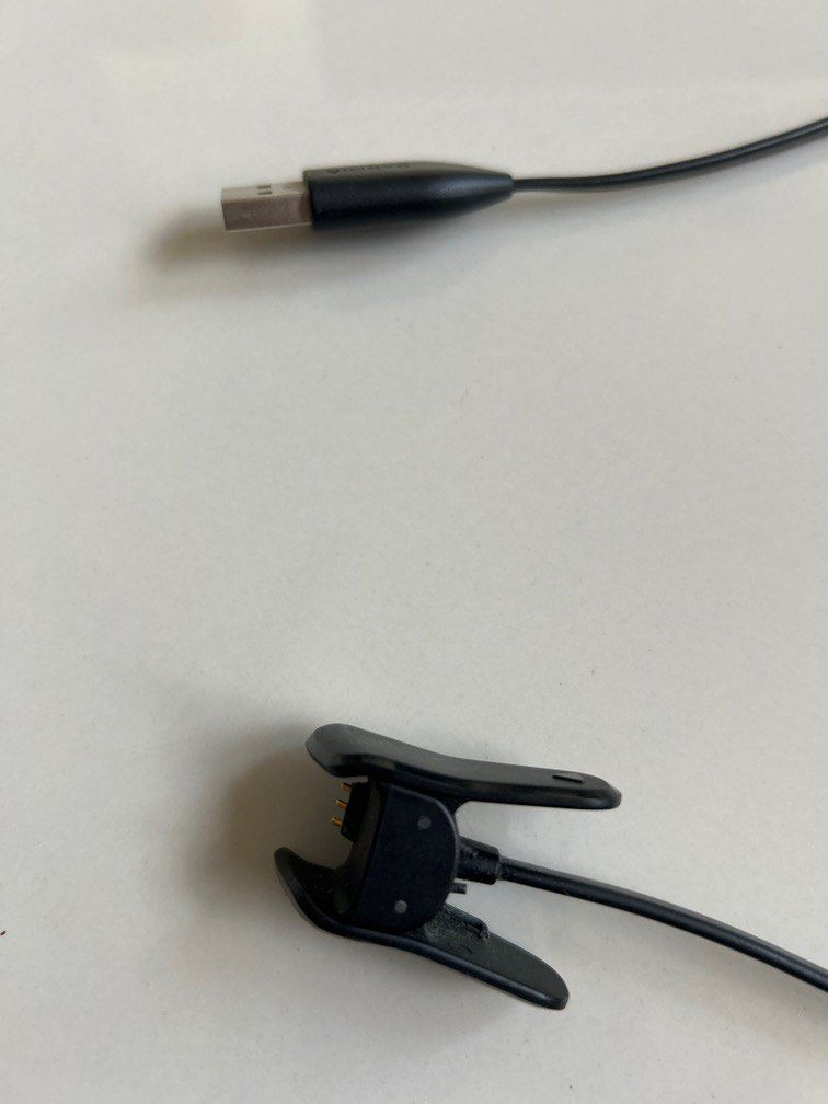 Garmin vivosmart clearance charging cable