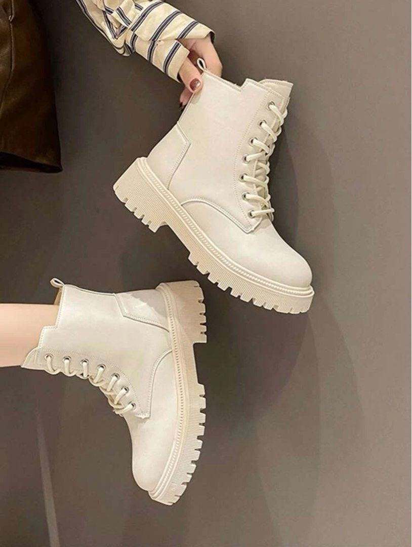 Warm flat clearance boots