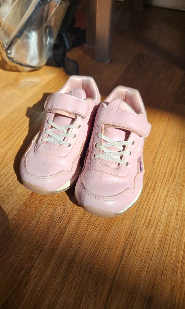 Reebok girl 2025 shoes