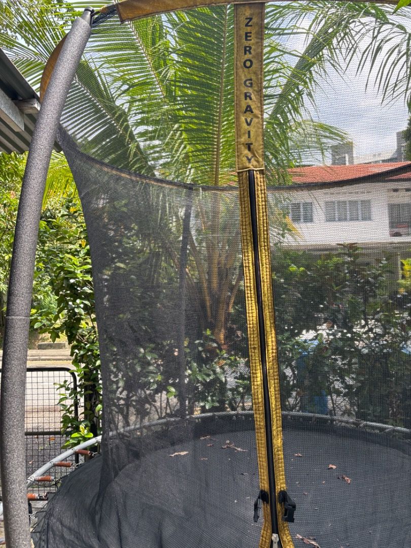 Zero gravity outlet 10ft trampoline