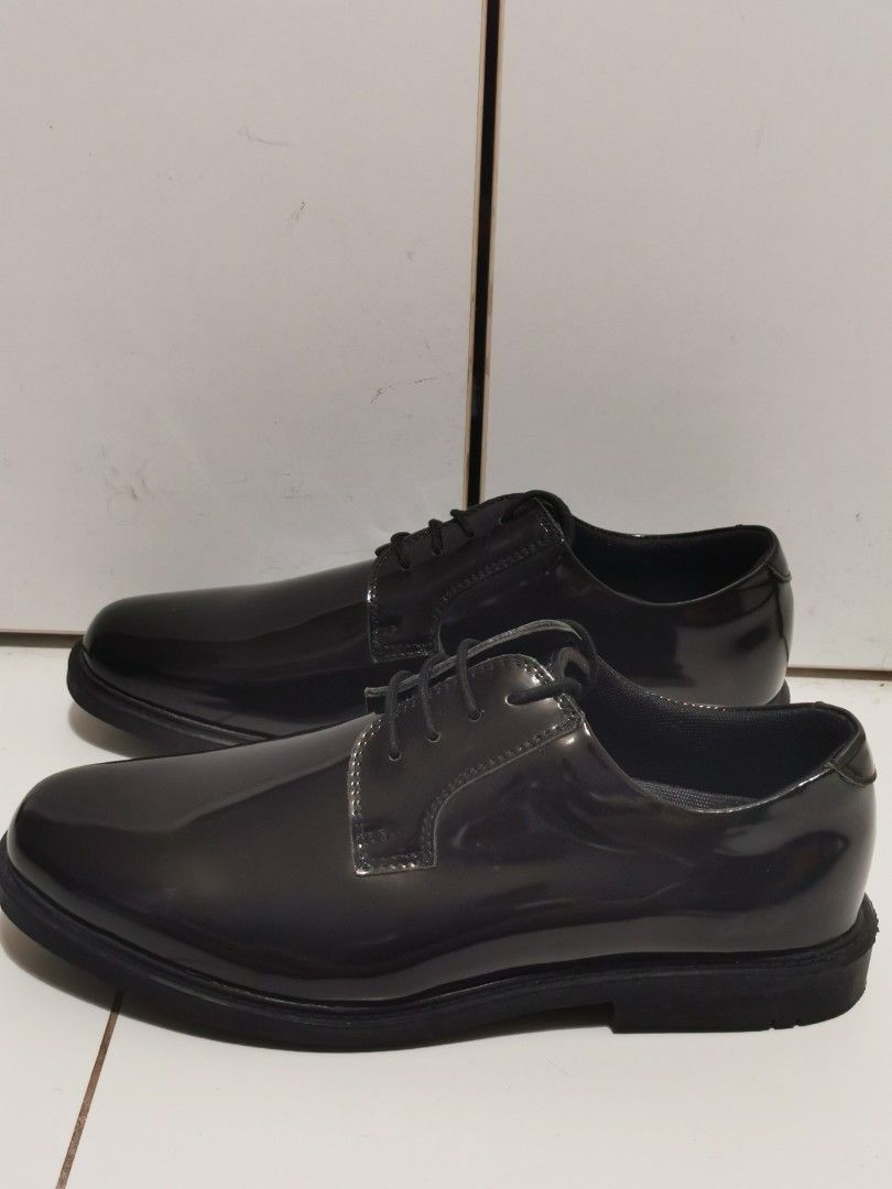 Glossy black dress outlet shoes