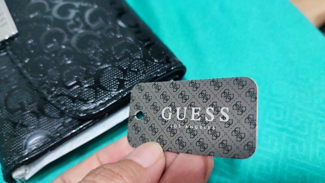 Fake best sale guess wallet
