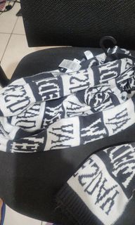 H n m black and white scarf brand new unisex