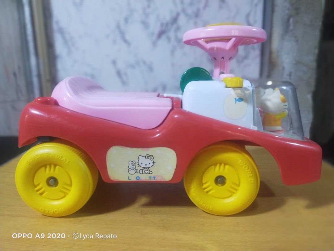 Hello Kitty Ride On Car, Hobbies & Toys, Toys & Games on Carousell