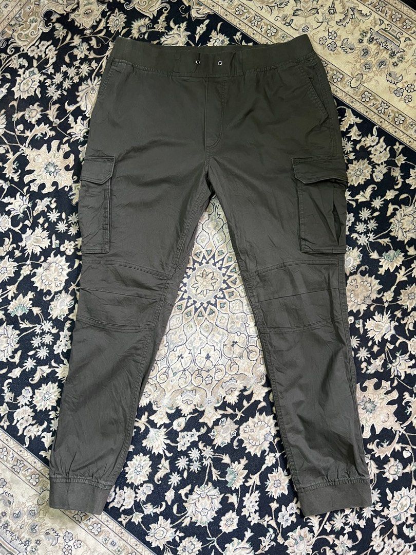 H M jogger pants cargo style Men s Fashion Bottoms Joggers on