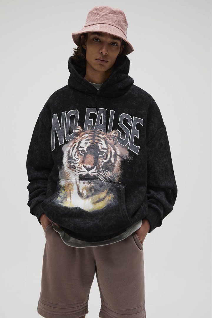 Bahan hoodie sales pull and bear