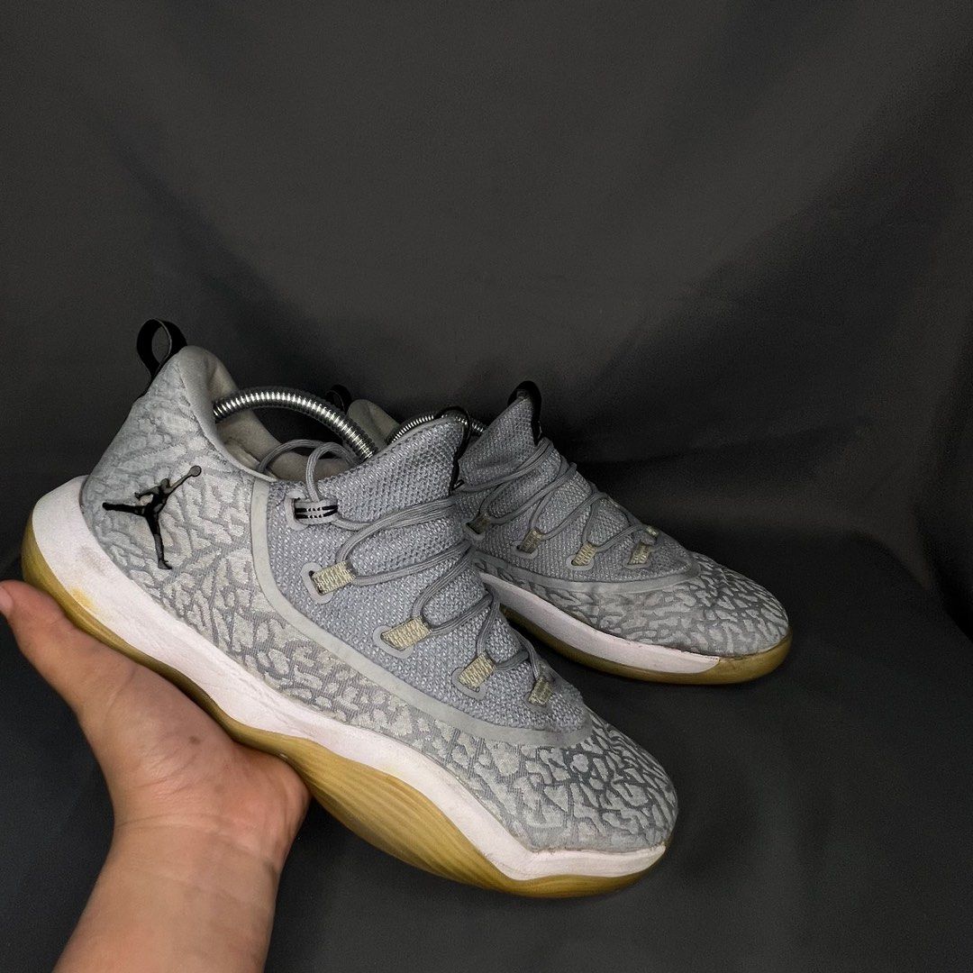 Jordan superfly 2017 clearance low wolf grey