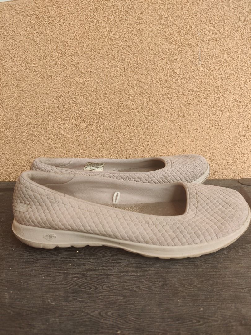 Kasut slipper 2025 skechers