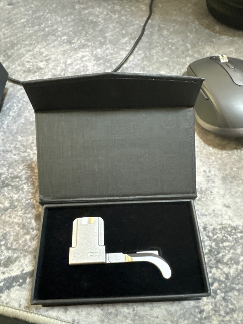 lensmate thumb grip for fujifilm x100v, Photography, Photography