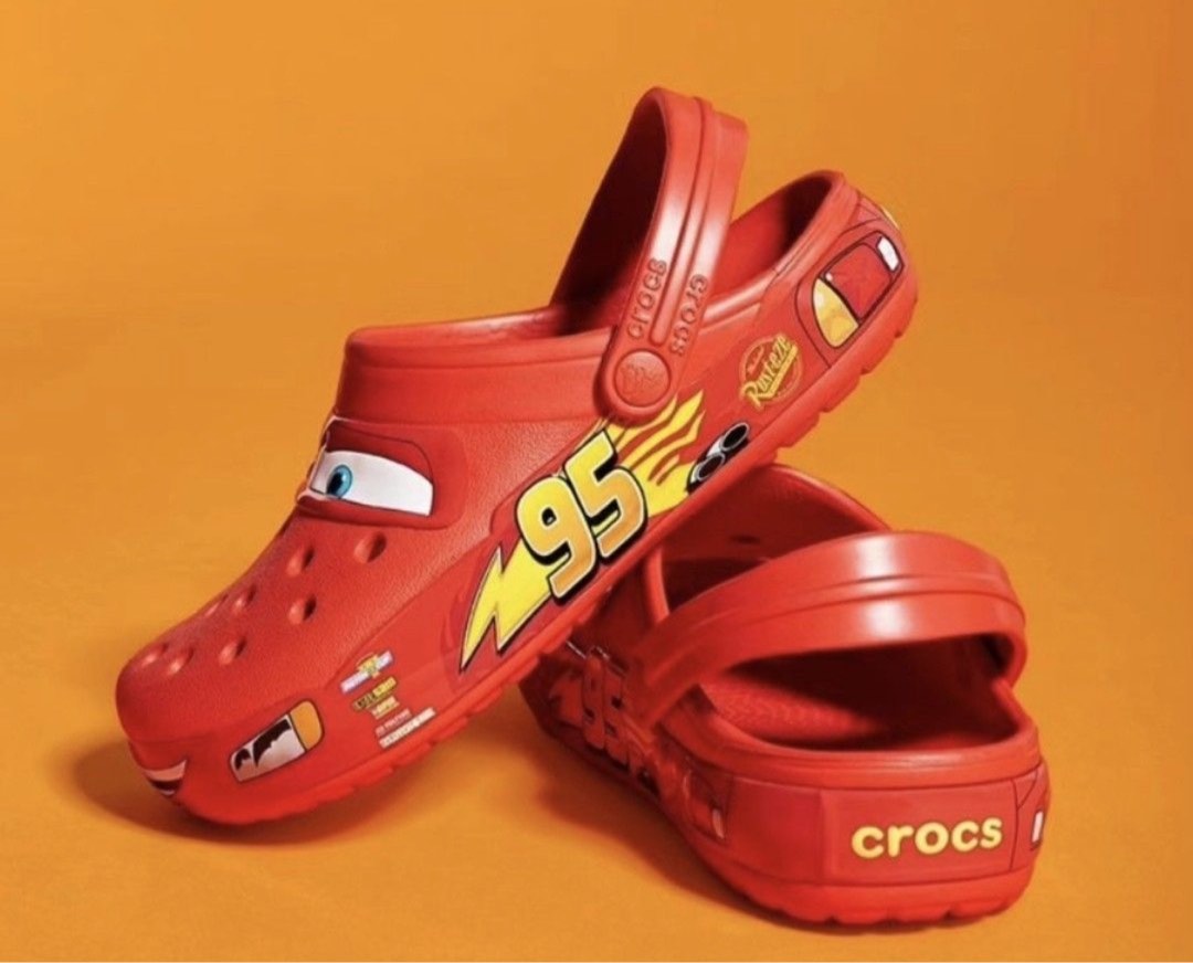 Lightning McQueen Crocs, Men's Fashion, Footwear, Flipflops and Slides