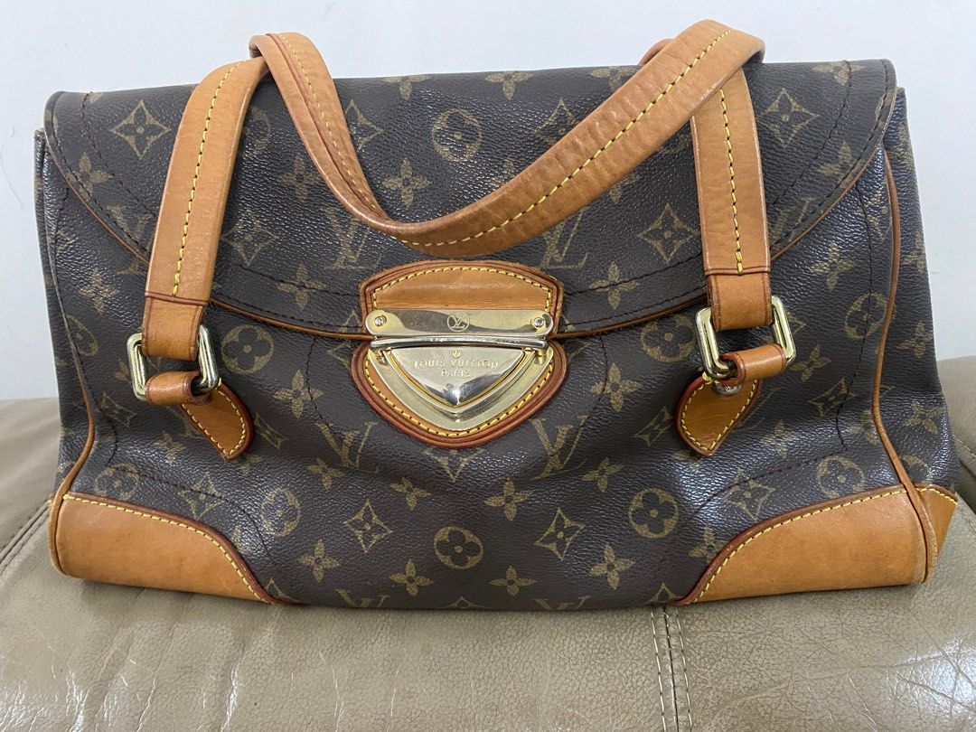 Lv bag (Category: Shoulder Bags) located in Shah Alam. Submitted by aimanafff (Listing ID 1281250708, Image 3). Description: Condition 7/10 . can ask for negoo .