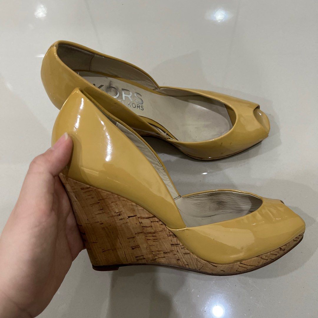 Michael Kors Sepatu Wedges Wanita Kuning Yellow Shoes Heels