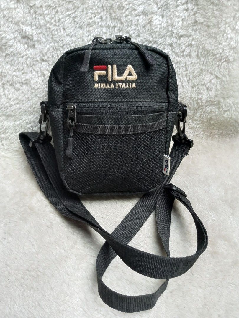 Mini Sling bag FILA original cocok untuk tempat smartphone warna hitam Fesyen Pria Tas Dompet Tas Selempang di Carousell