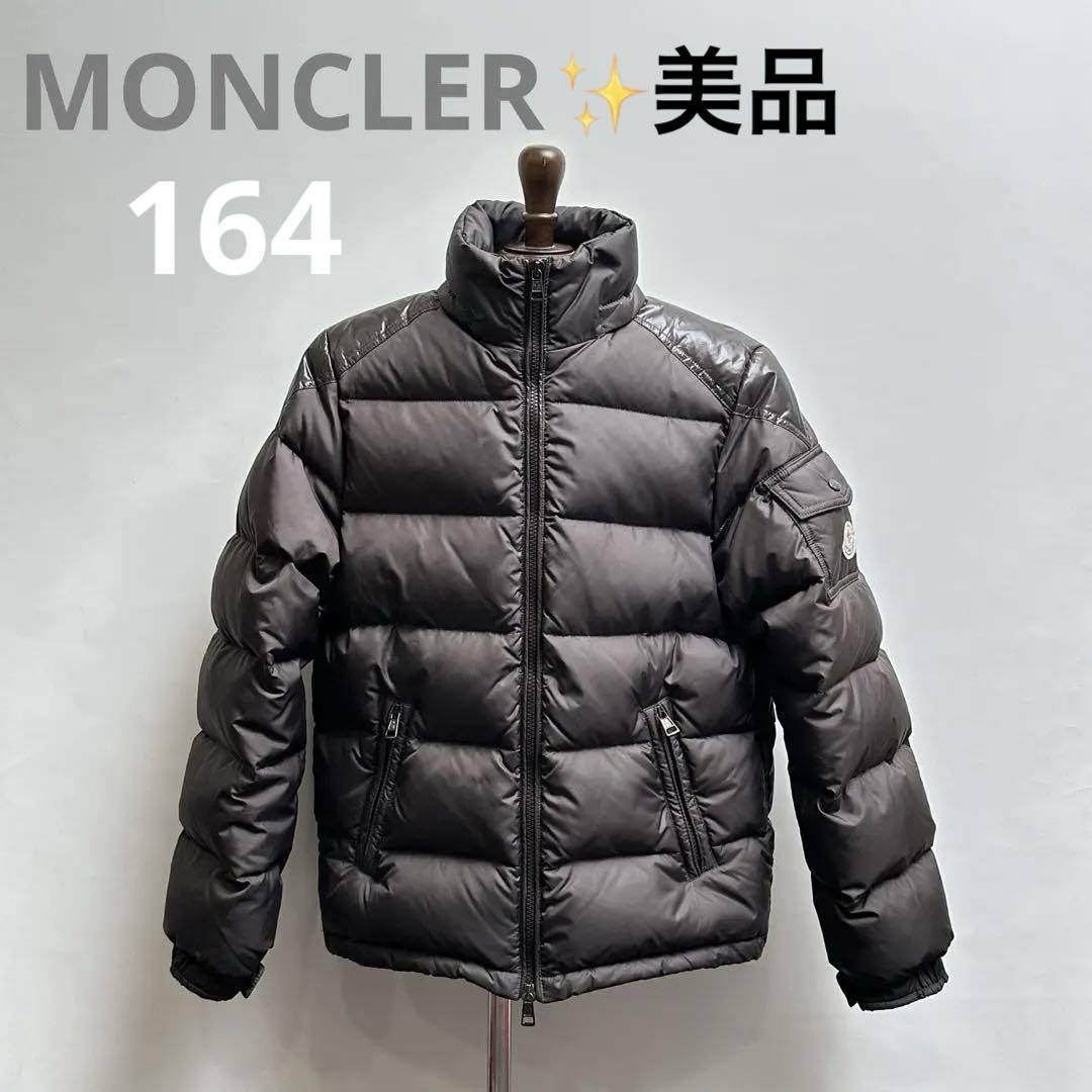 中性款MONCLER 羽絨服外套, 她的時尚, 外套及戶外衣服在旋轉拍賣