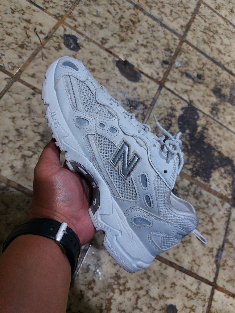 New balance 827 top 41
