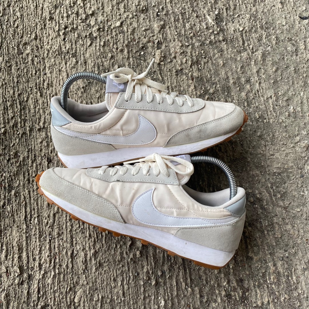 Nike air hotsell tailwind 79 womens