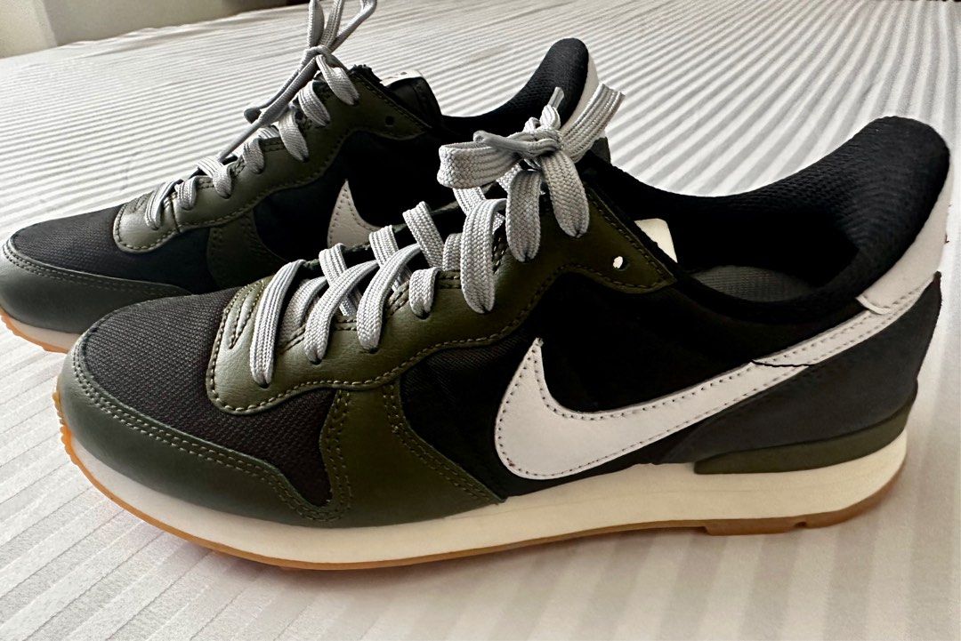Nike Internationalist Womens 7.5 (Category: Sneakers) located in Iloilo. Submitted by steph8a214 (Listing ID 1281273855, Image 2). Description: .