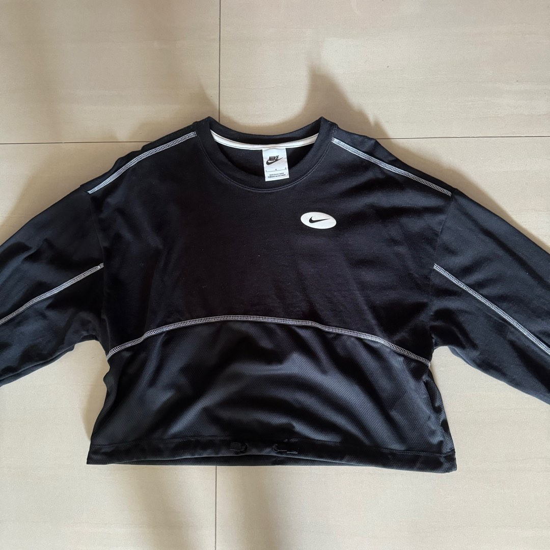 Pull crop top hotsell nike