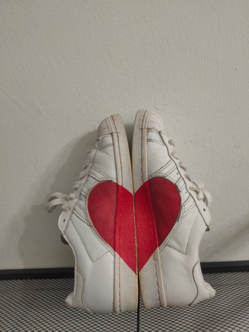 Adidas superstar cheap love heart
