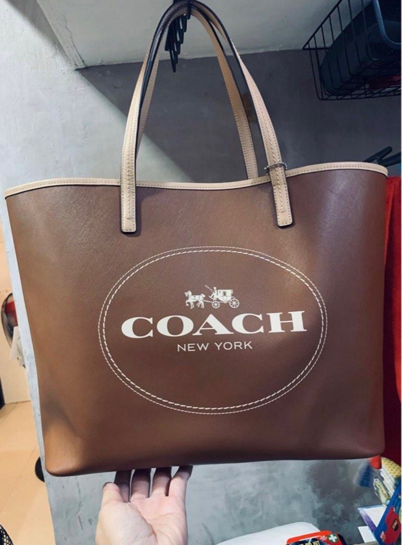 Coach tote no zipper