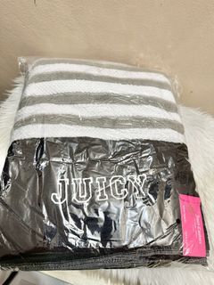 Original Juicy Couture Cotton Bath Towel In Black Multi