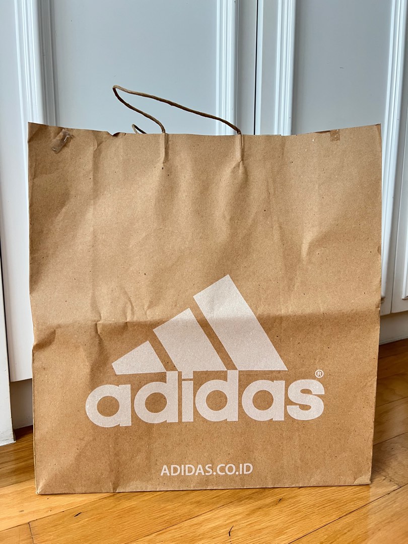 Paper bag adidas large Fesyen Wanita Sepatu di Carousell