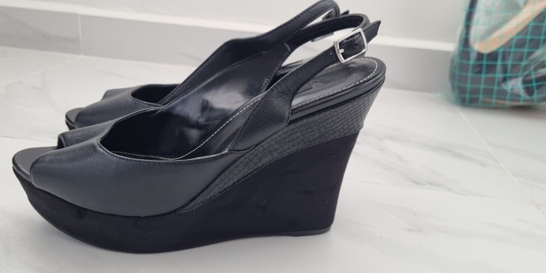 Chunky heel wedges store