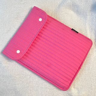 Pink padded laptop sleeve 13”