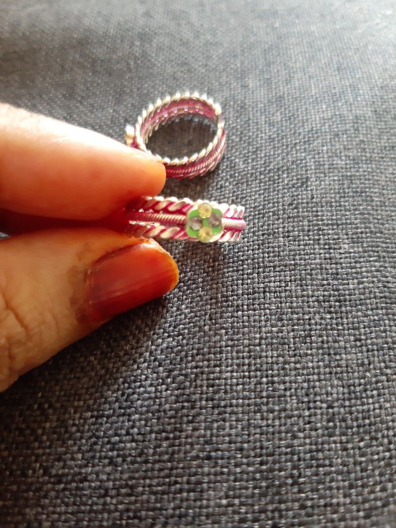 Friendship store toe rings