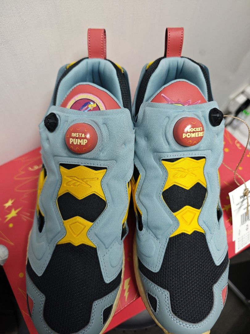 Reebok Instapump Fury 95 x Looney Tunes, 男裝, 鞋, 便服鞋- Carousell