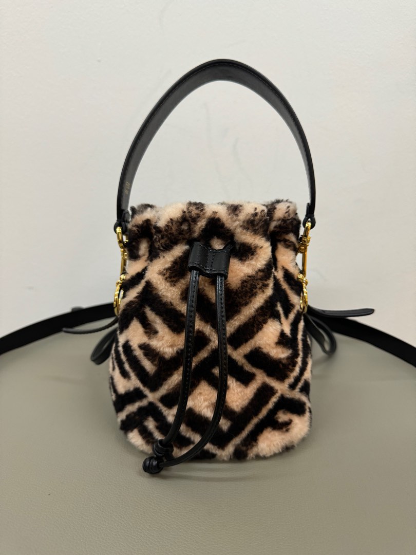 Fendi mon tresor discount fur