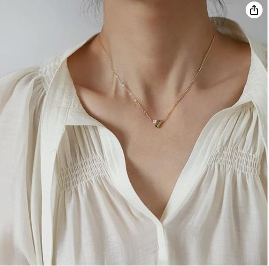 Dainty gold necklace cheap new arrivals