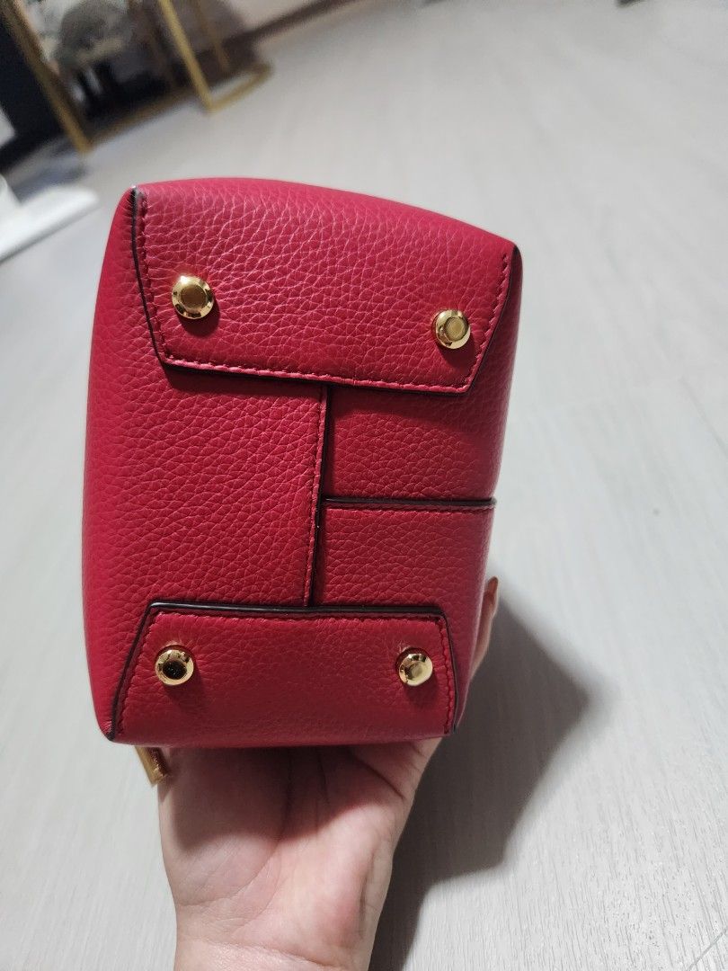 Red ferragamo purse sale