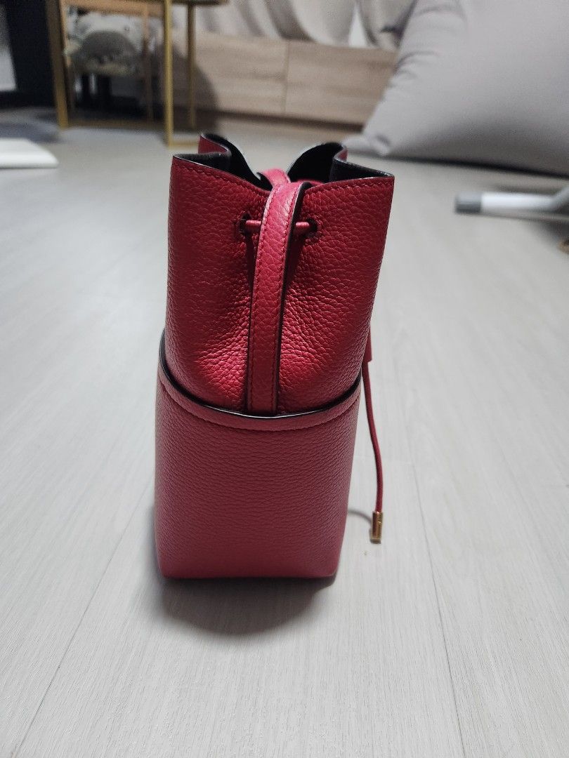 Red ferragamo purse online