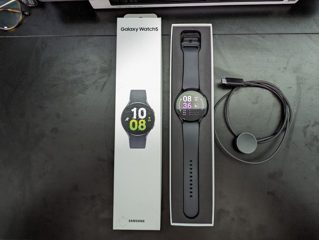 Samsung Galaxy Watch 5 44mm Graphite Wi Fi Mobile Phones