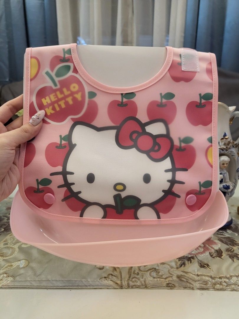 Sanrio Hello Kitty Baby Apron (Category: Weaning & Toddler Feeding) located in San Fernando. Submitted by jpmarketplace2023 (Listing ID 1281312686, Image 3). Description: -Sanrio Hello Kitty baby apron for only PHP380 -Authentic from Japan.