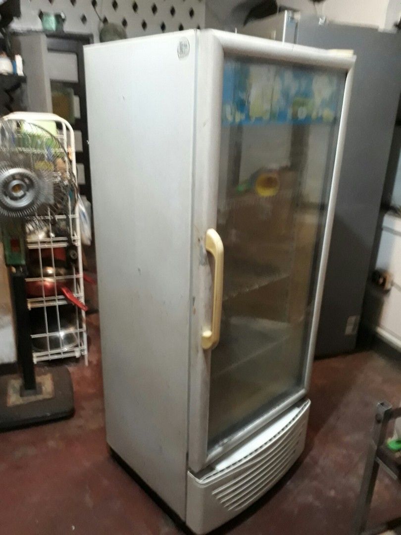 Sanyo Chiller (BUY 1 TAKE 1) (Category: Refrigerators and Freezers) located in Las Pinas. Submitted by jaziyah6 (Listing ID 1281341660, Image 2). Description: used 220v buy 1 take 1 (identical model) 1 working and 1 have issue (need to replace compressor) with free used working compressor (kayo na mag pa install).