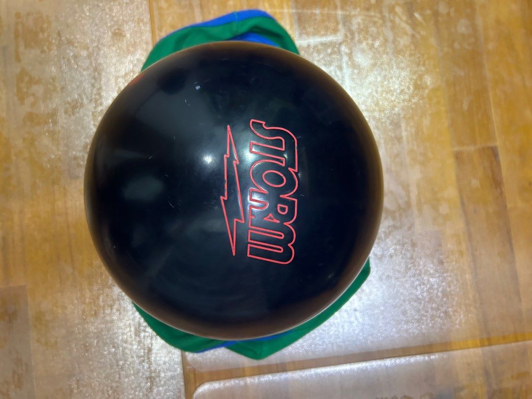 s 14 Lbs Storm IQ Tour 78/U 14lbs Bowling Ball