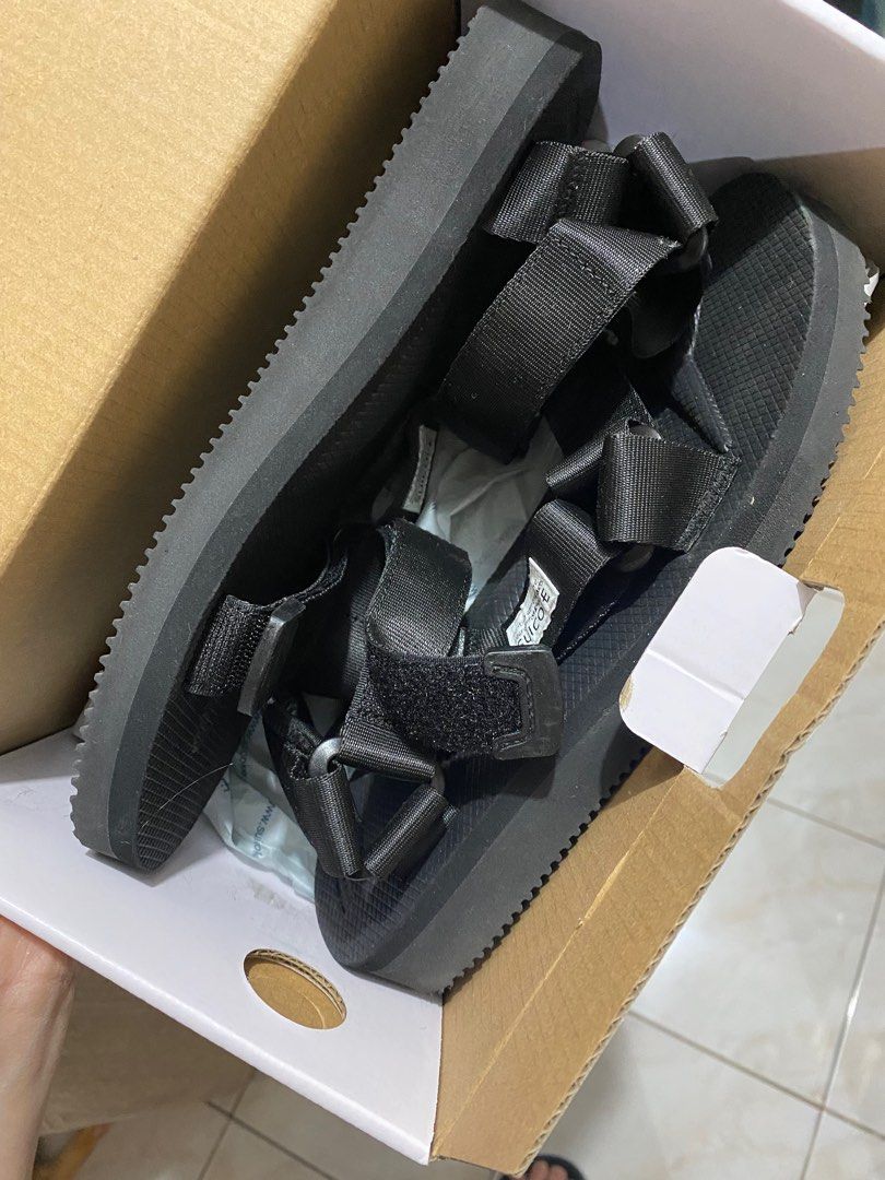 Suicoke Depa Cab 6.5M (Category: Slippers & Slides) located in Manila. Submitted by rox2345 (Listing ID 1281231587, Image 3). Description: Suicoke Depa Cab Bought in SG (P7,300) Can provide original receipt Used once only Size 6.5 US M or Size 8.5 US W (My shoe size is 6.5M or 8W) RFS: decluttering NEGOTIABLE.