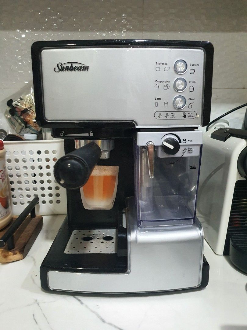 SUNBEAM Coffee Machine (Category: Coffee Machines & Makers) located in Rizal. Submitted by missytin (Listing ID 1281340222, Image 2). Description: Used in good working condition Sunbeam brand slightly Negotiable.