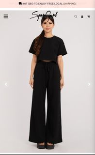 (Category: ) located in . Submitted by clothescarl (Listing ID 1281313056, Image 1). Description: .