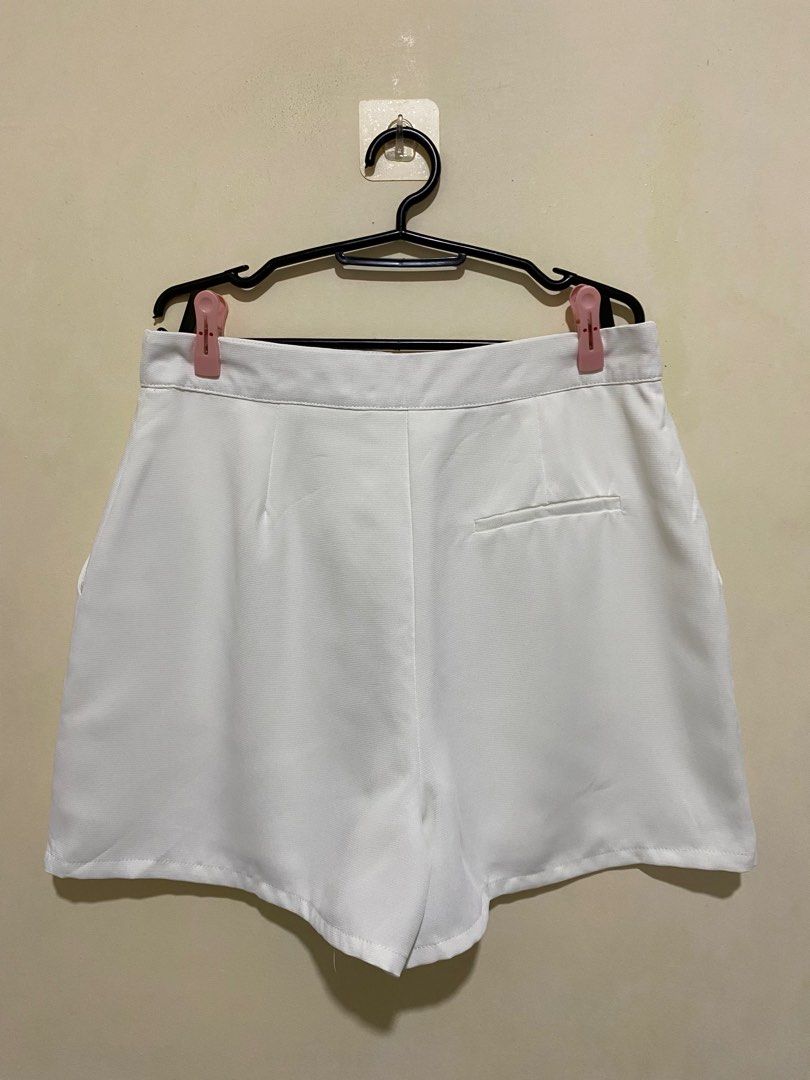 Supre white shorts discount